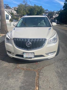 Photo 1 of 2 of 2013 Buick Enclave Premium